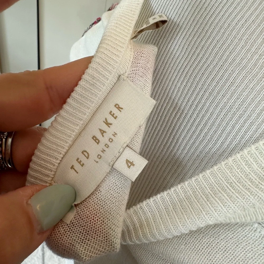 EUC Ted Baker London Silk Blend Floral Sweater - Picture 5 of 9